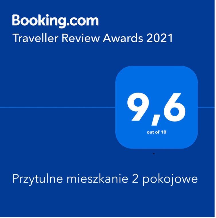 Przytulne Mieszkanie 2 Pokojowe レシュノ エクステリア 写真